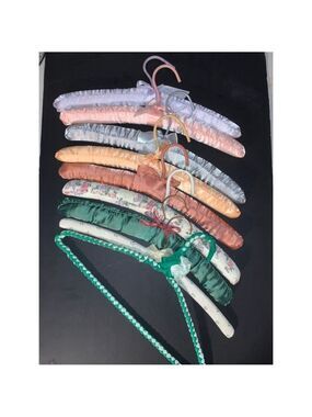 9 Unbranded Multicolor Fabric Padded Hangers One Size Closet Accessories
